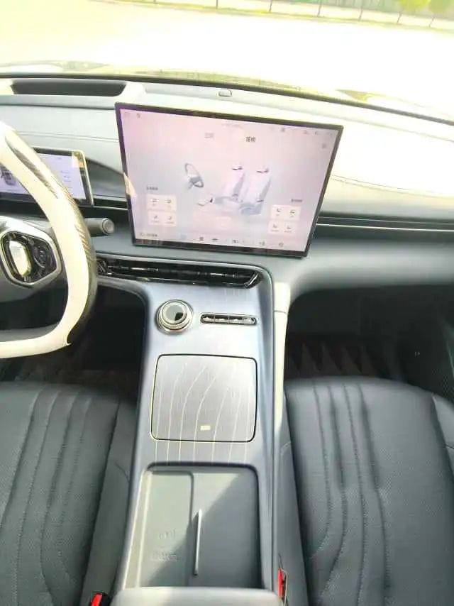 Geely E5 EV