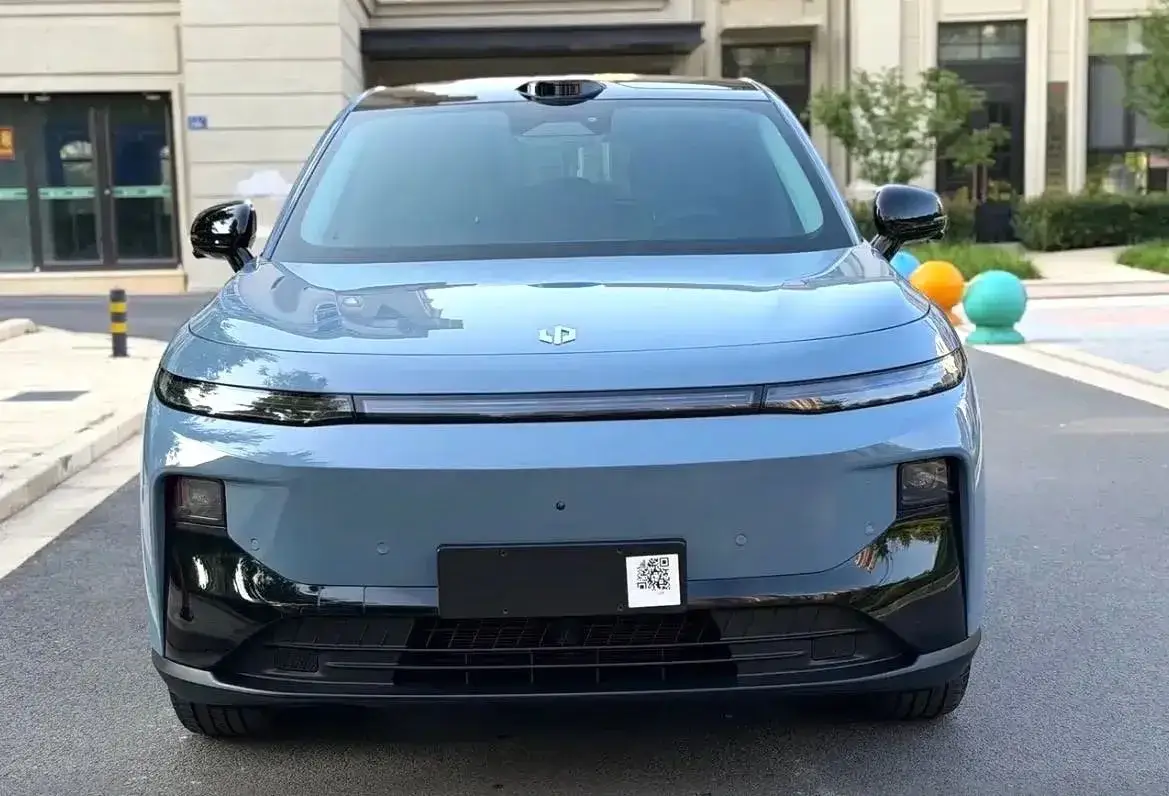 Leapmotor B10