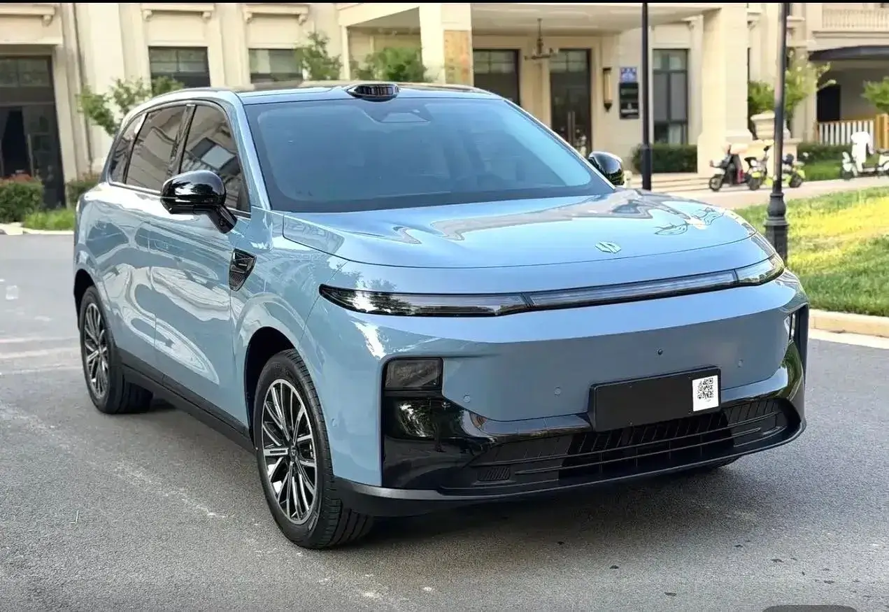 Leapmotor B10