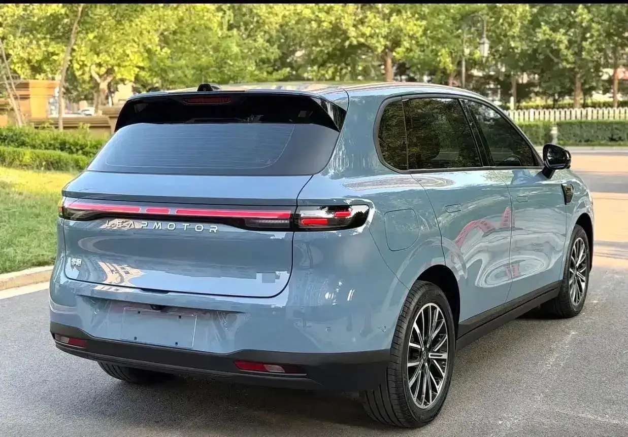 Leapmotor B10