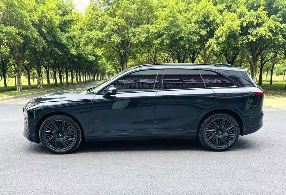 Xpeng G9
