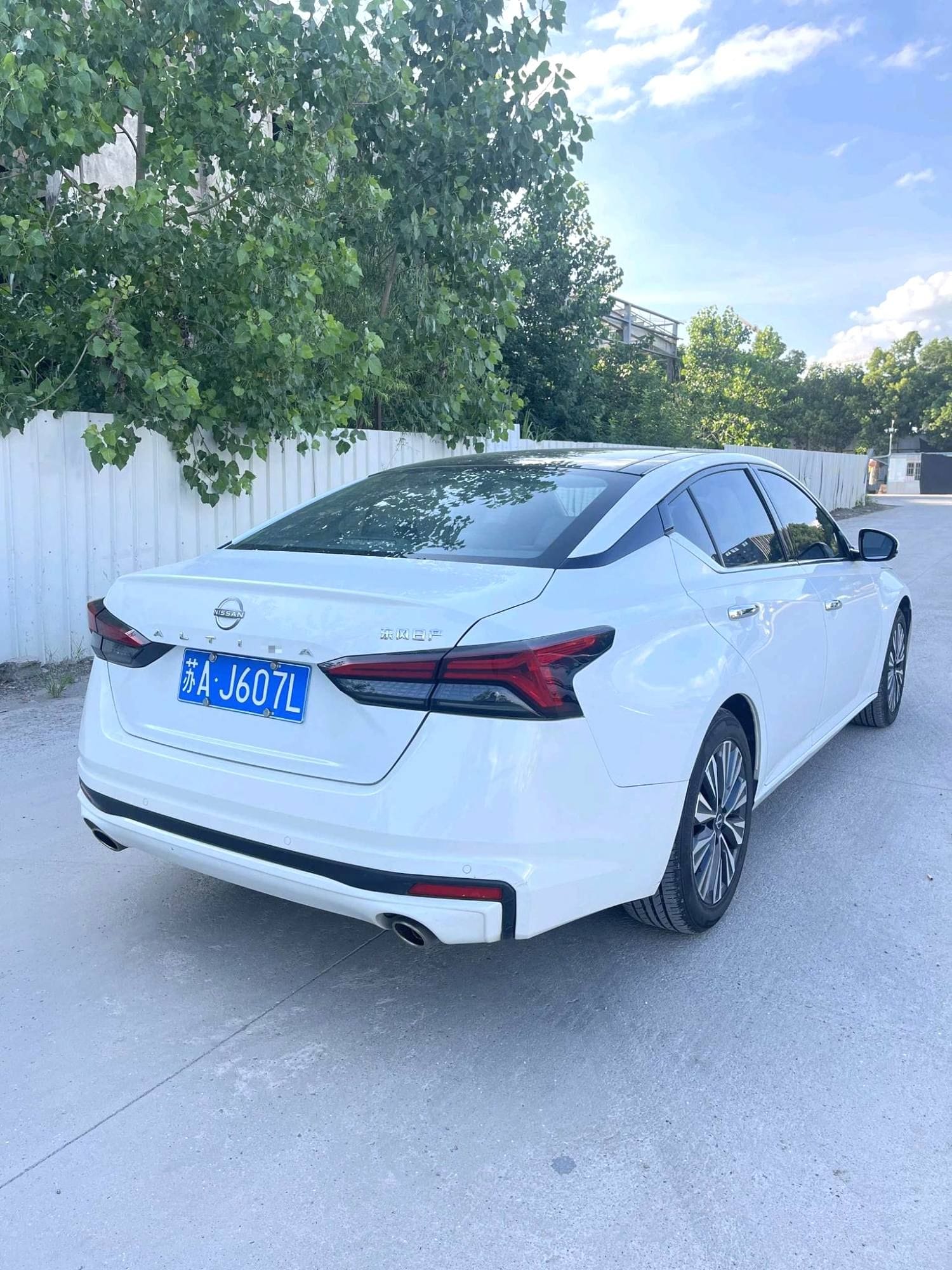 nissan altima