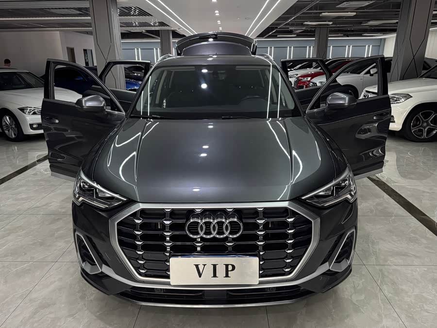 Audi Q3 2023 35 TFSI Fashion Dynamic (1.5T) — Used Car Export from China - Image 4