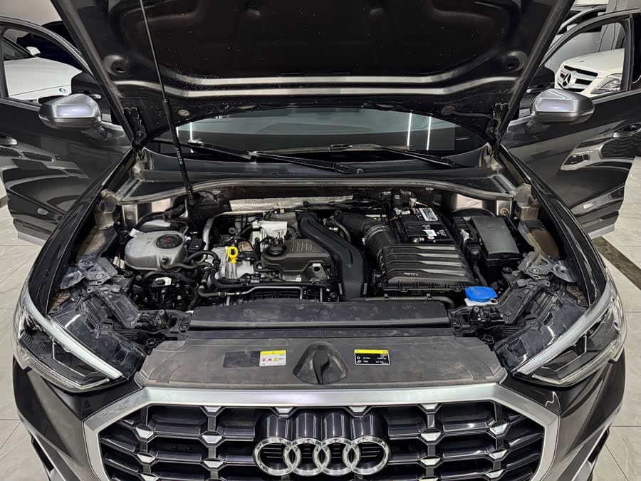 Audi Q3 2023 35 TFSI Fashion Dynamic (1.5T) — Used Car Export from China - Image 5