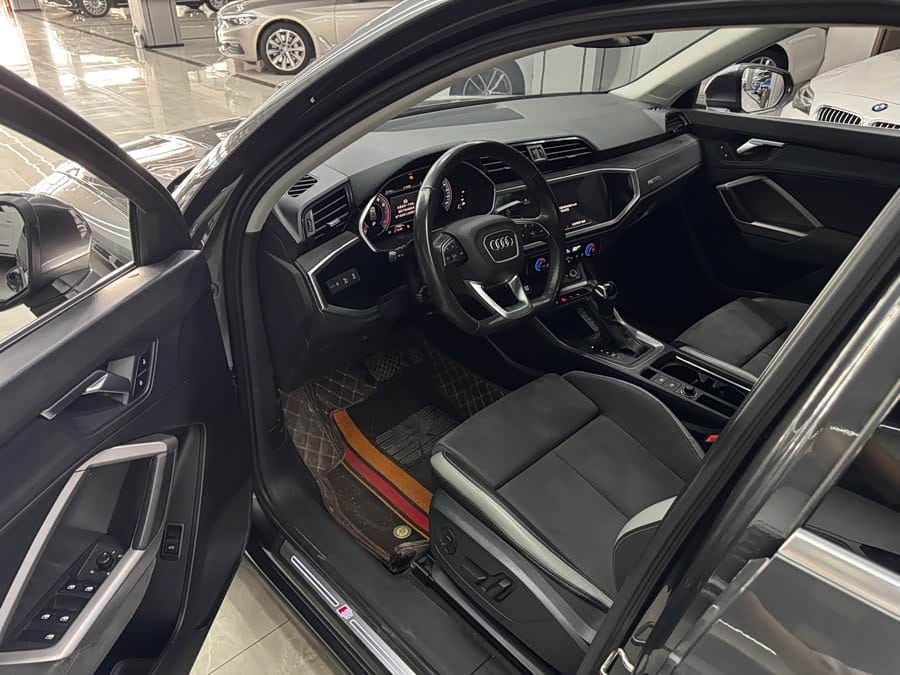 Audi Q3 2023 35 TFSI Fashion Dynamic (1.5T) — Used Car Export from China - Image 14