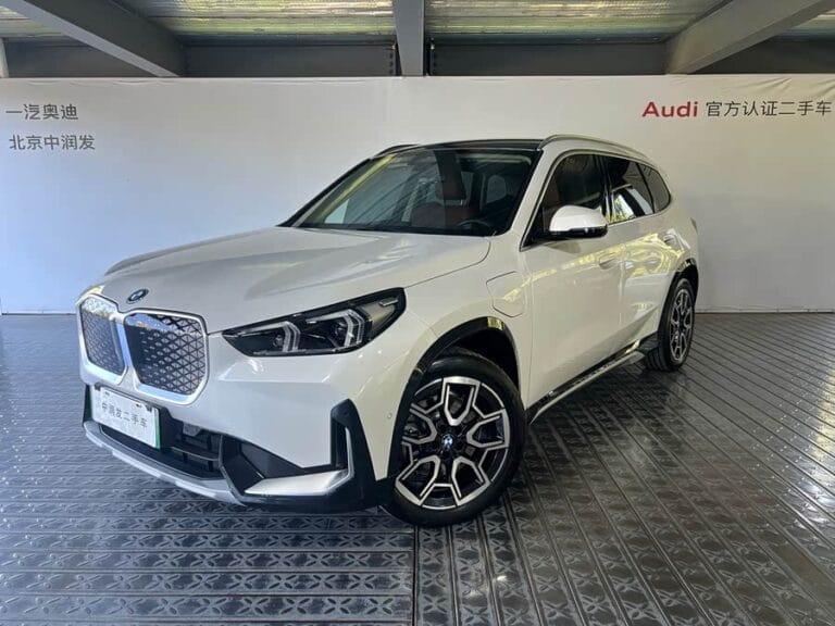 BMW iX1 2025 xDrive30L X Design Package - Photo 1