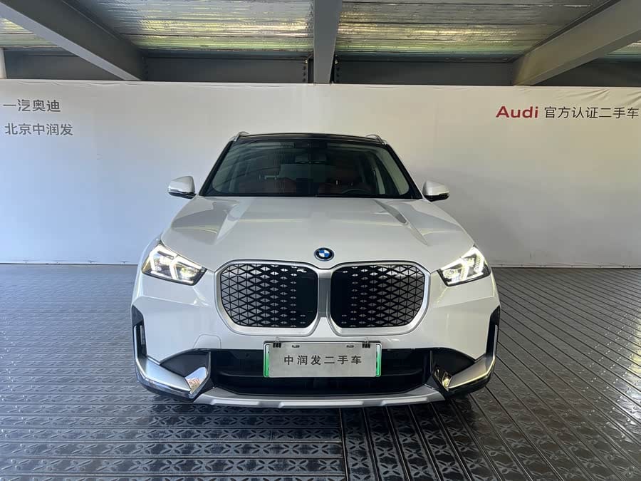 BMW iX1 2025 xDrive30L X Design Package - Photo 2