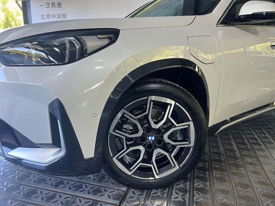 BMW iX1 2025 xDrive30L X Design Package - Photo 20