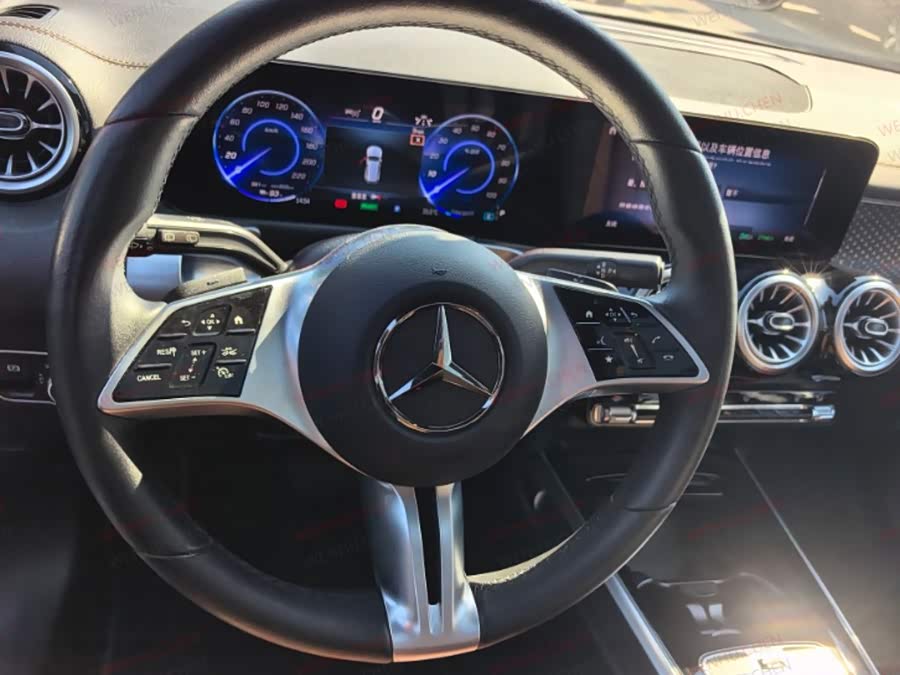 Mercedes-Benz EQB 2025 EQB 260 - Photo 2