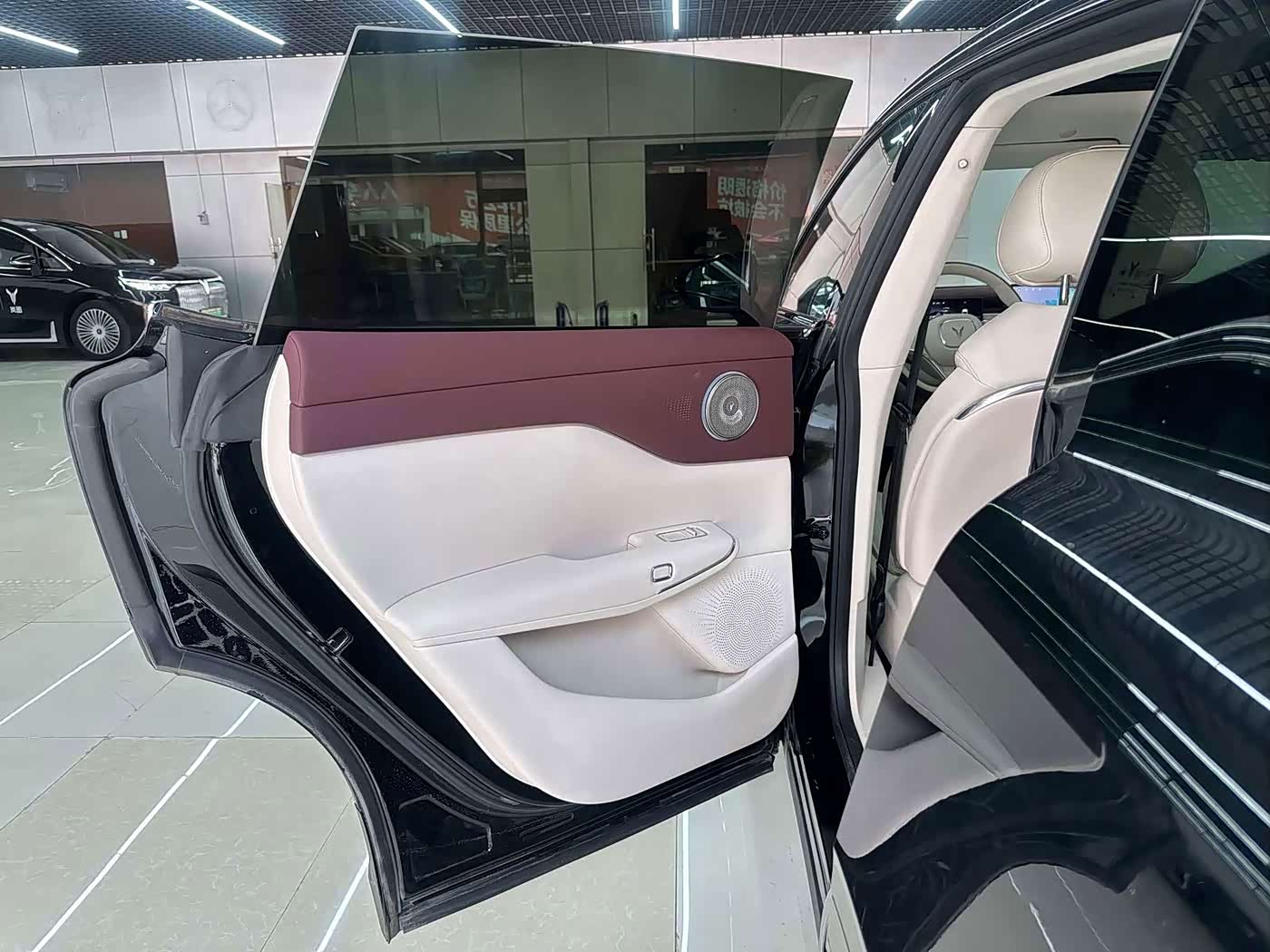 2025 Voyah Courage AWD 600km 5-Seat - Used Electric SUV Export from China — изображение 9