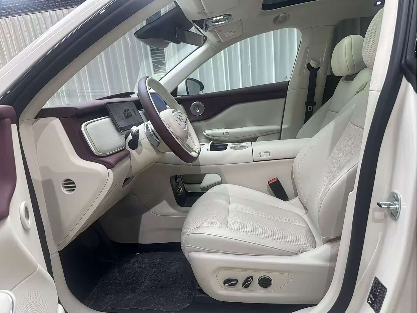 2025 Voyah Courage AWD 600km 5-Seat - Used Electric SUV Export from China — изображение 15