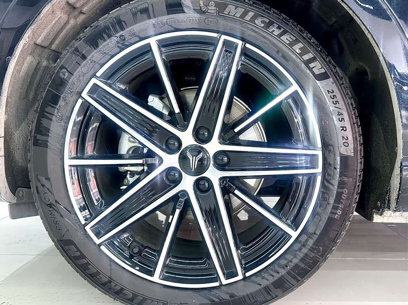 2025 Voyah Courage AWD 600km 5-Seat - Used Electric SUV Export from China — изображение 16
